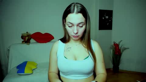 Vikki online show from November 2025 01:32:02 PM