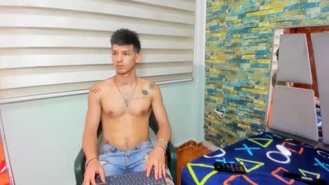 itgram pezlo josue online show from February 2025 04:00:02 PM