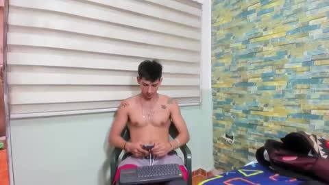 itgram pezlo josue online show from February 2025 02:23:01 PM