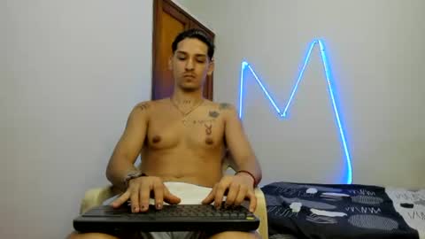 itgram pezlo josue online show from November 2025 09:14:02 PM