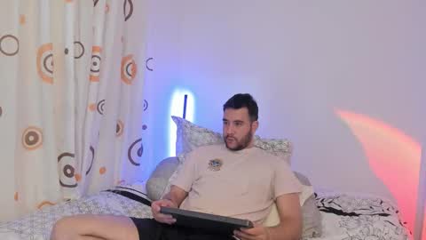 Matt De Luca online show from December 2025 01:44:01 AM