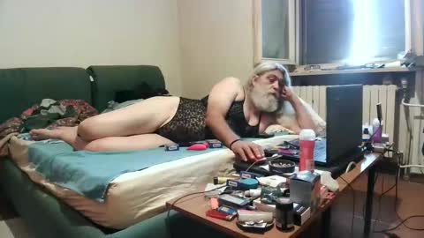 maax1970 online show from September 2025 01:24:01 PM