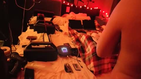 mac1119 online show from April 2026 03:33:01 AM