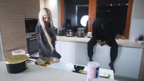 Snapshot of mac_troy chatting on October 2025 06:17:02 PM Mac Troy online show from October 2025 06:17:02 PM