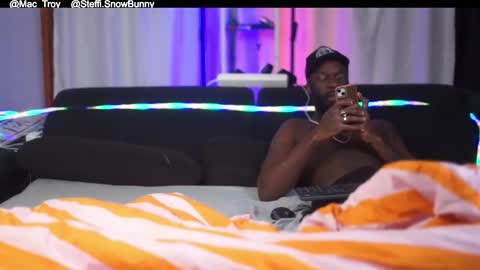 Snapshot of mac_troy chatting on October 2025 05:58:02 PM Mac Troy online show from October 2025 05:58:02 PM