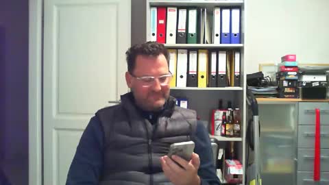 Snapshot of macfly67 chatting on December 2024 09:05:02 PM macfly67 online show from December 2024 09:05:02 PM