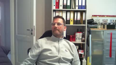 Snapshot of macfly67 chatting on December 2024 02:33:02 PM macfly67 online show from December 2024 02:33:02 PM