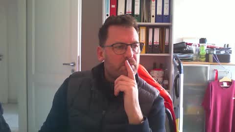 Snapshot of macfly67 chatting on January 2025 10:14:02 AM macfly67 online show from January 2025 10:14:02 AM