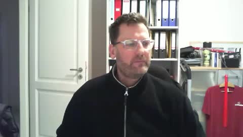 Snapshot of macfly67 chatting on January 2025 07:42:02 AM macfly67 online show from January 2025 07:42:02 AM