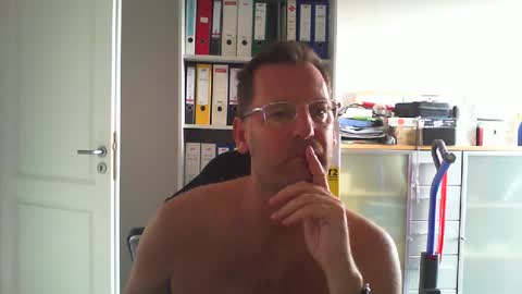 Snapshot of macfly67 chatting on September 2025 07:41:01 AM macfly67 online show from September 2025 07:41:01 AM