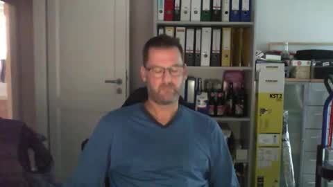 Snapshot of macfly67 chatting on November 2025 07:16:01 AM macfly67 online show from November 2025 07:16:01 AM