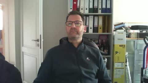 Snapshot of macfly67 chatting on December 2025 07:24:01 AM macfly67 online show from December 2025 07:24:01 AM