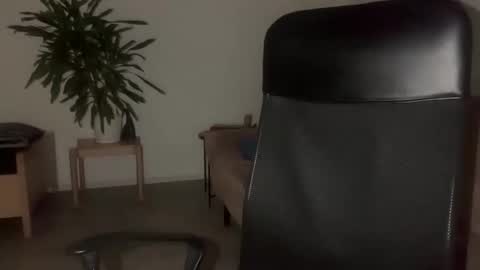 machine_15_ online show from April 2026 01:11:02 AM