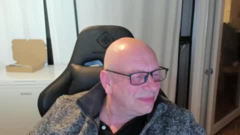 Andy online show from April 2026 10:32:02 PM