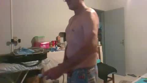 MACHOLIVRE online show from December 2025 06:11:01 AM