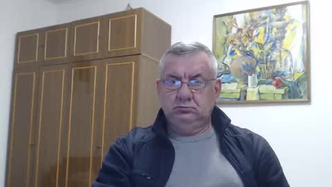 Snapshot of machomale3 chatting on January 2025 09:17:01 PM Macho online show from January 2025 09:17:01 PM