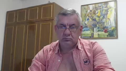 Snapshot of machomale3 chatting on January 2025 09:37:01 PM Macho online show from January 2025 09:37:01 PM