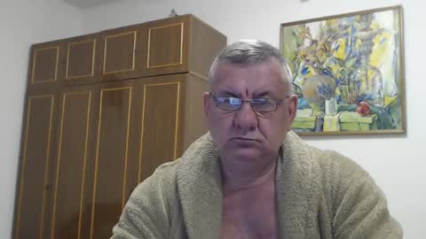 Snapshot of machomale3 chatting on February 2025 09:42:01 PM Macho online show from February 2025 09:42:01 PM