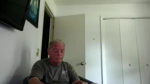 mackdocc001 online show from April 2026 05:17:01 PM