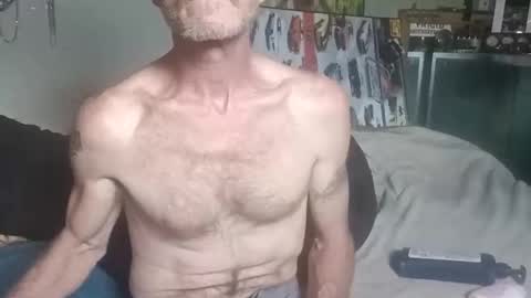 mackdog1369 online show from April 2026 11:14:01 PM