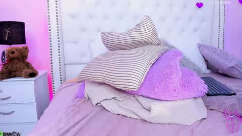 Mackenzie online show from January 2025 05:24:01 AM