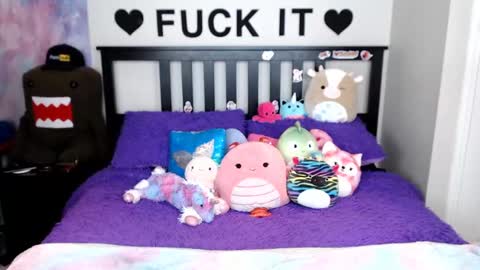 Snapshot of mackenziewolfe chatting on November 2025 04:45:02 AM Mackenzie Wolfe online show from November 2025 04:45:02 AM