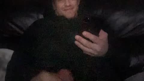 Snapshot of mackincaliallday chatting on January 2025 01:47:01 PM MackinCaliAllDay online show from January 2025 01:47:01 PM