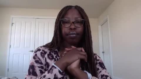 Snapshot of madamindigo chatting on March 2025 02:56:01 PM YourMadamIndigo online show from March 2025 02:56:01 PM