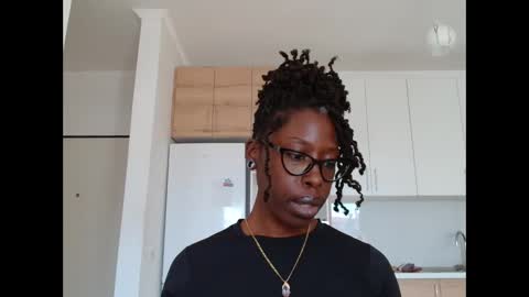 Snapshot of madamindigo chatting on February 2026 10:38:01 AM YourMadamIndigo online show from February 2026 10:38:01 AM