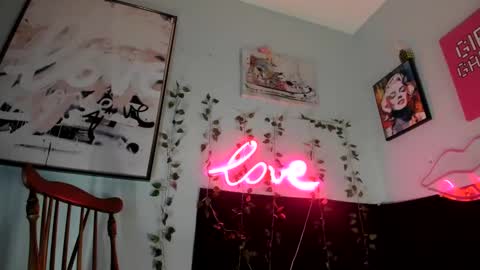 Snapshot of maddi_avalon chatting on February 2025 11:21:02 AM Maddi Avalon online show from February 2025 11:21:02 AM