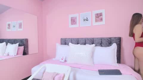 Maddie online show from October 2025 06:52:01 PM