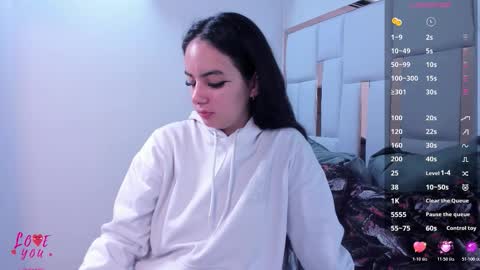 Maddie Grey online show from November 2025 11:21:02 AM