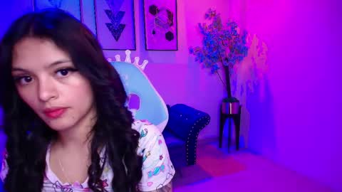 Snapshot of maddie_t18 chatting on June 2026 11:32:01 AM maddie_t18 online show from June 2026 11:32:01 AM