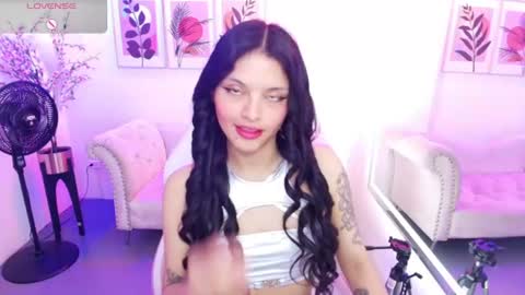 Snapshot of maddie_t18 chatting on July 2026 11:24:01 AM maddie_t18 online show from July 2026 11:24:01 AM
