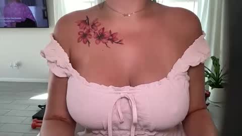 maddieurs online show from April 2026 07:32:01 PM