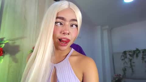 maddiie and clyde online show from October 2025 07:18:01 PM