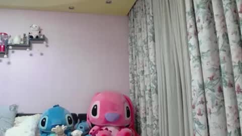 Snapshot of maddison_summer chatting on February 2026 11:22:01 PM Maddison Summer online show from February 2026 11:22:01 PM