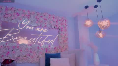 Snapshot of maddisonlowe chatting on November 2025 04:02:02 AM Maddison online show from November 2025 04:02:02 AM