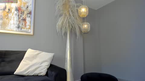 Maddison online show from March 2026 10:57:02 PM