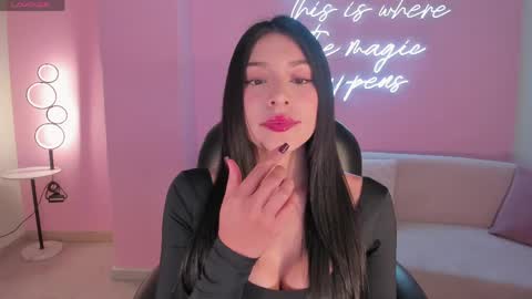 Snapshot of maddisontaylor chatting on May 2026 05:19:01 PM Maddison online show from May 2026 05:19:01 PM