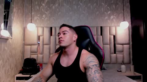 Snapshot of maddox_santana chatting on January 2025 02:42:01 AM Maddox Santana online show from January 2025 02:42:01 AM