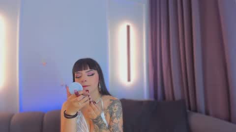 Maddy  online show from September 2025 07:58:02 PM