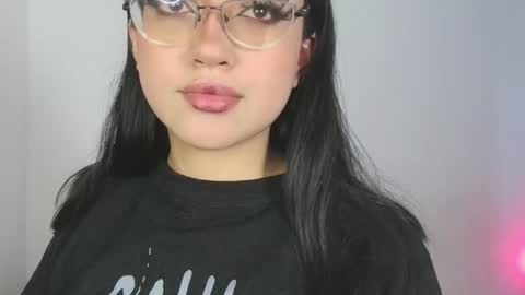 Snapshot of maddyghost chatting on January 2026 09:50:02 PM Please followme and rate me your thumbs up online show from January 2026 09:50:02 PM
