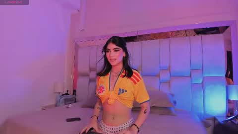 Snapshot of maddyperez8 chatting on July 2026 01:10:02 AM BELLA online show from July 2026 01:10:02 AM