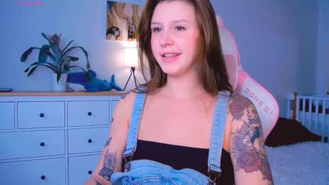 Snapshot of made_by_heaven chatting on September 2025 01:02:01 PM Rada online show from September 2025 01:02:01 PM