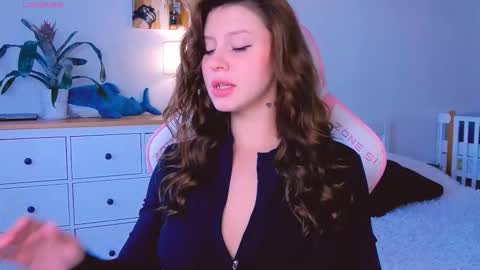 Snapshot of made_by_heaven chatting on September 2025 08:49:01 AM Rada online show from September 2025 08:49:01 AM