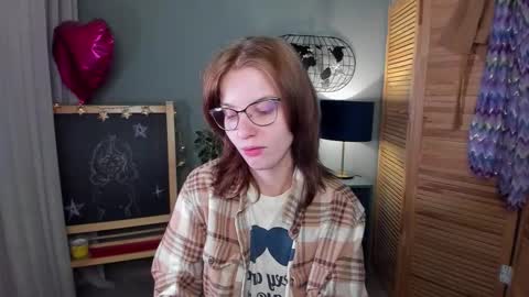 Snapshot of madelaines chatting on September 2025 08:25:01 AM madelaines online show from September 2025 08:25:01 AM