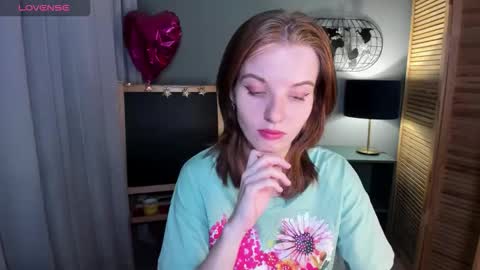 Snapshot of madelaines chatting on October 2025 09:08:01 AM madelaines online show from October 2025 09:08:01 AM