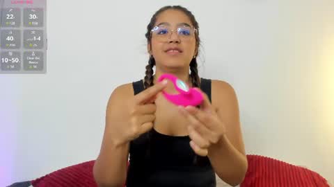 Snapshot of madelayn_torres chatting on July 2026 12:48:02 PM madelayn_torres online show from July 2026 12:48:02 PM