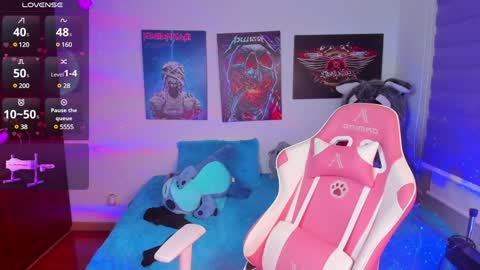 Snapshot of madeleine_shinobi chatting on December 2024 12:32:02 AM Emily Only Fans online show from December 2024 12:32:02 AM